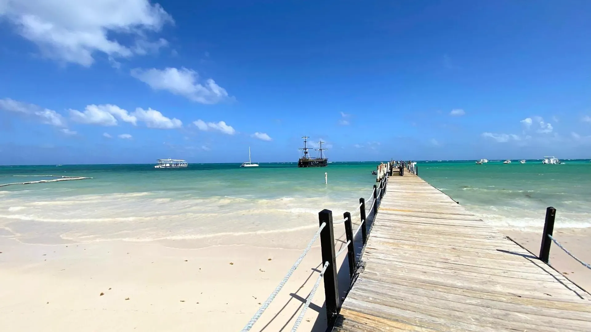 Atlantico Studios - Playa Los Corales - Beach Club, Wifi, Swimming Pool Punta Cana